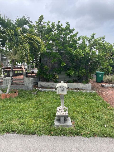 1851 SW 83rd Ter Davie FL 33324