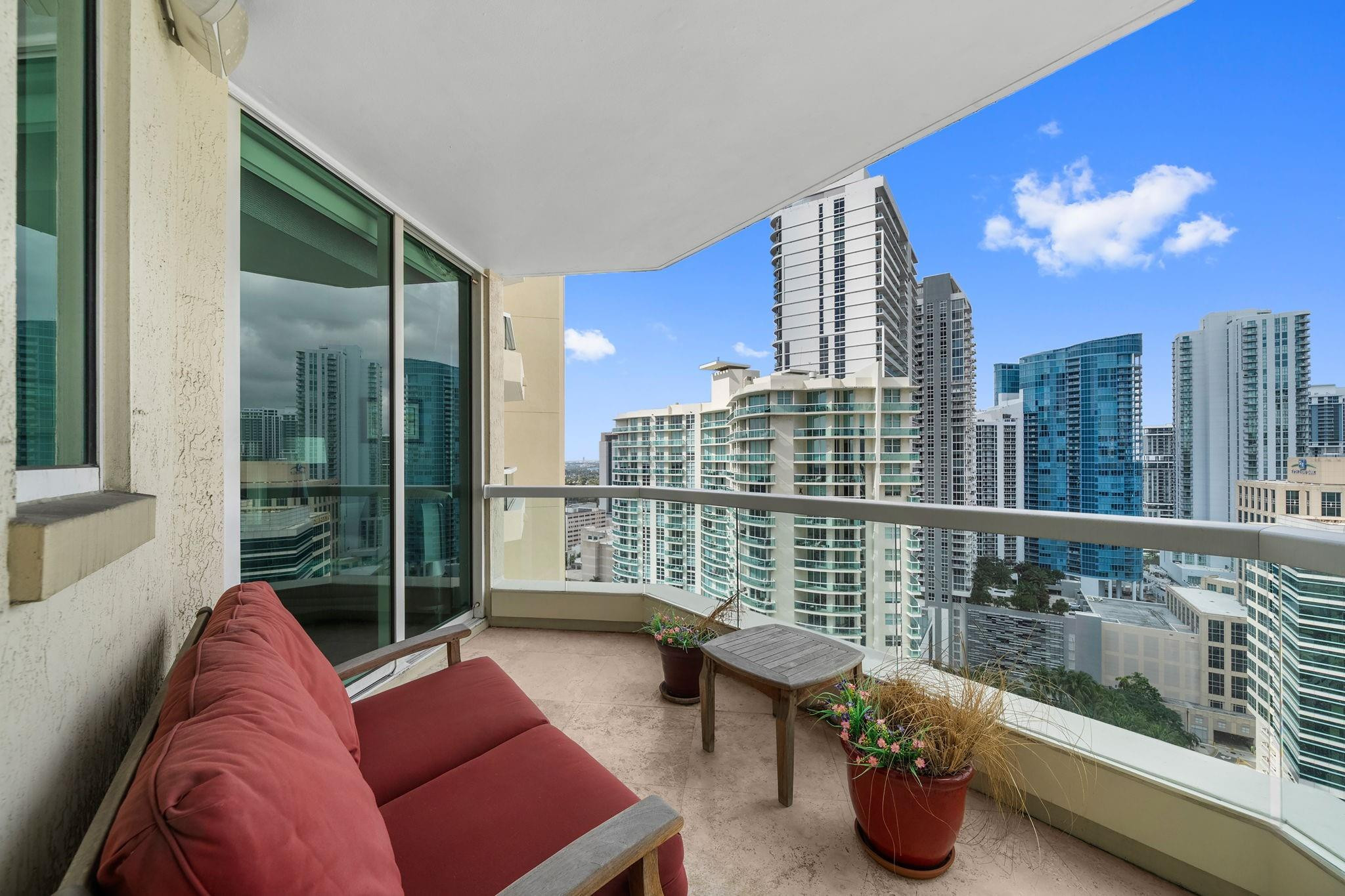 LAS OLAS GRAND - Residential