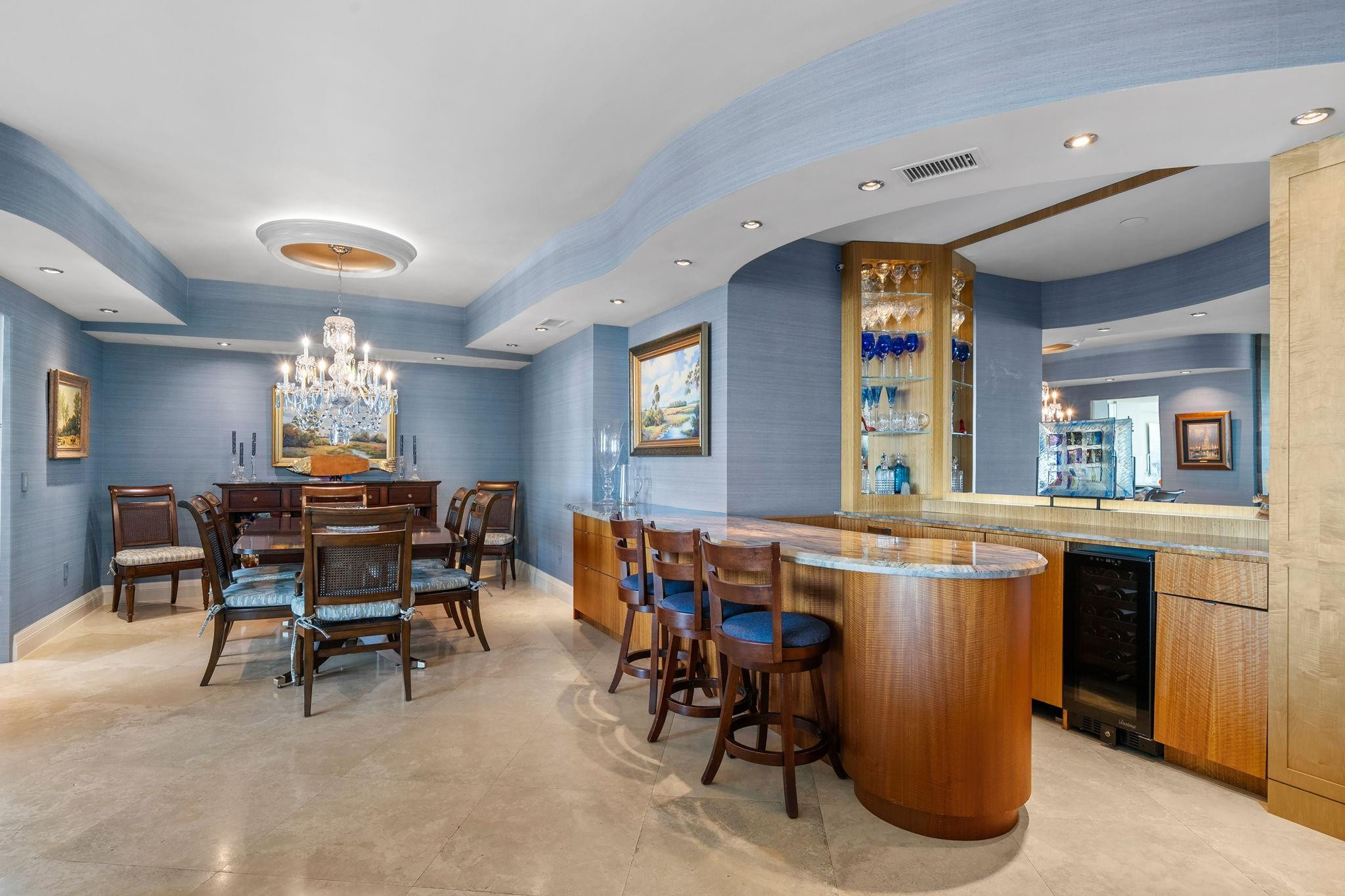 411 N New River Drive 2903