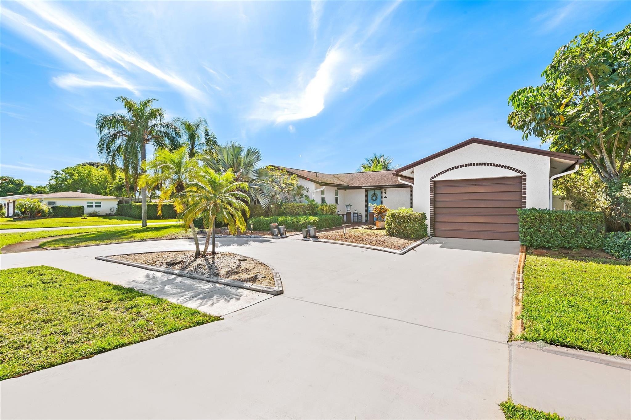 6576 Whispering Wind Way