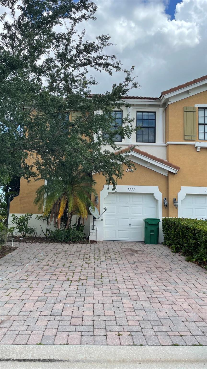 LOCATED IN THE COMMUNITY OF PORTOFINO COURT THIS CORNER UNIT TOWNHOME OFFERS THREE BEDROOMS TWO AND A HALF BATHS, AND TILE FLOORING THROUGHOUT THE FIRST FLOOR. OPEN KITCHEN WITH PANTRY AND ONE-CAR GARAGE. LARGE MASTER SUITE WITH DUAL SINKS, WALK-IN SHOWER, AND SEPARATE SOAKING TUB. SECOND-FLOOR LAUNDRY. LOCATED CLOSE TO HIGHWAY, SHOPPING, DINING, AND ENTERTAINMENT.
