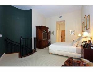 ONE CITY PLAZA CONDO - Residential Lease