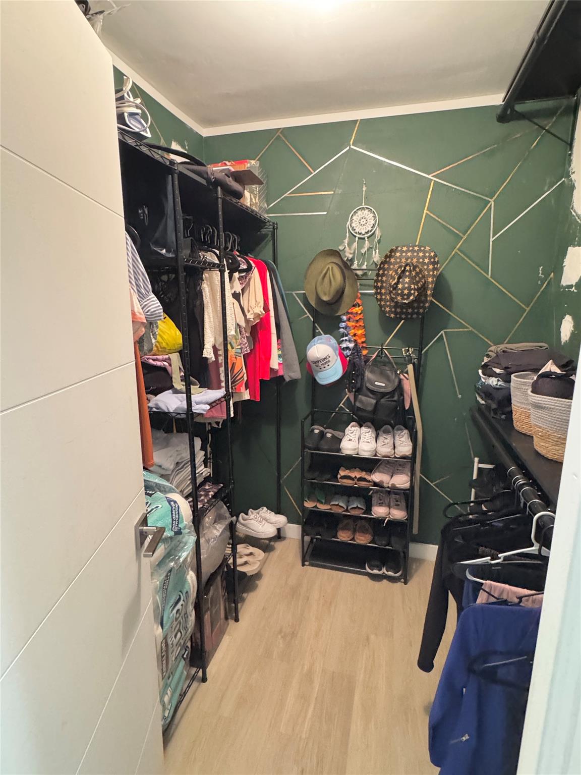 Jade Winds - Residential