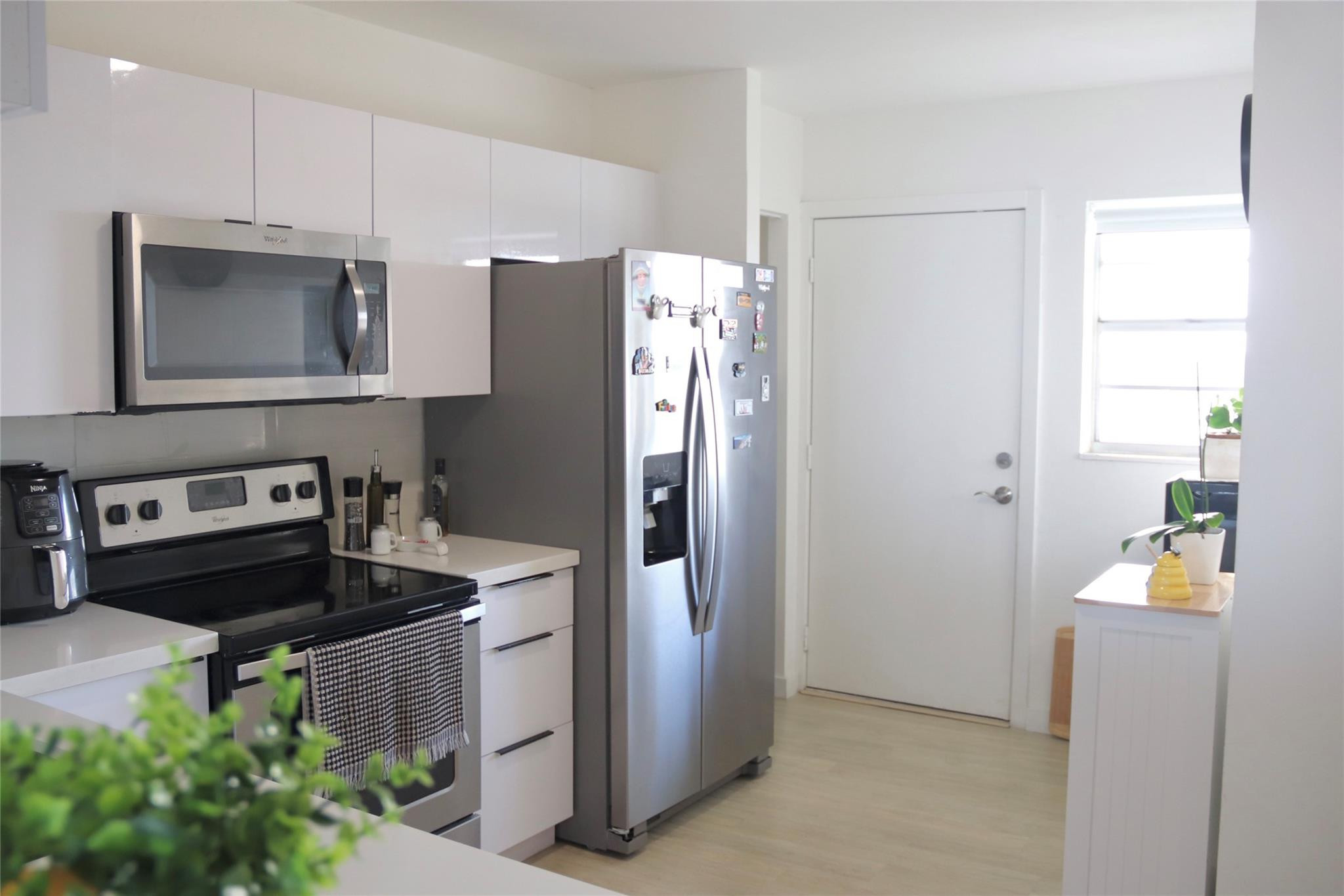 1770 NE 191st Street 816