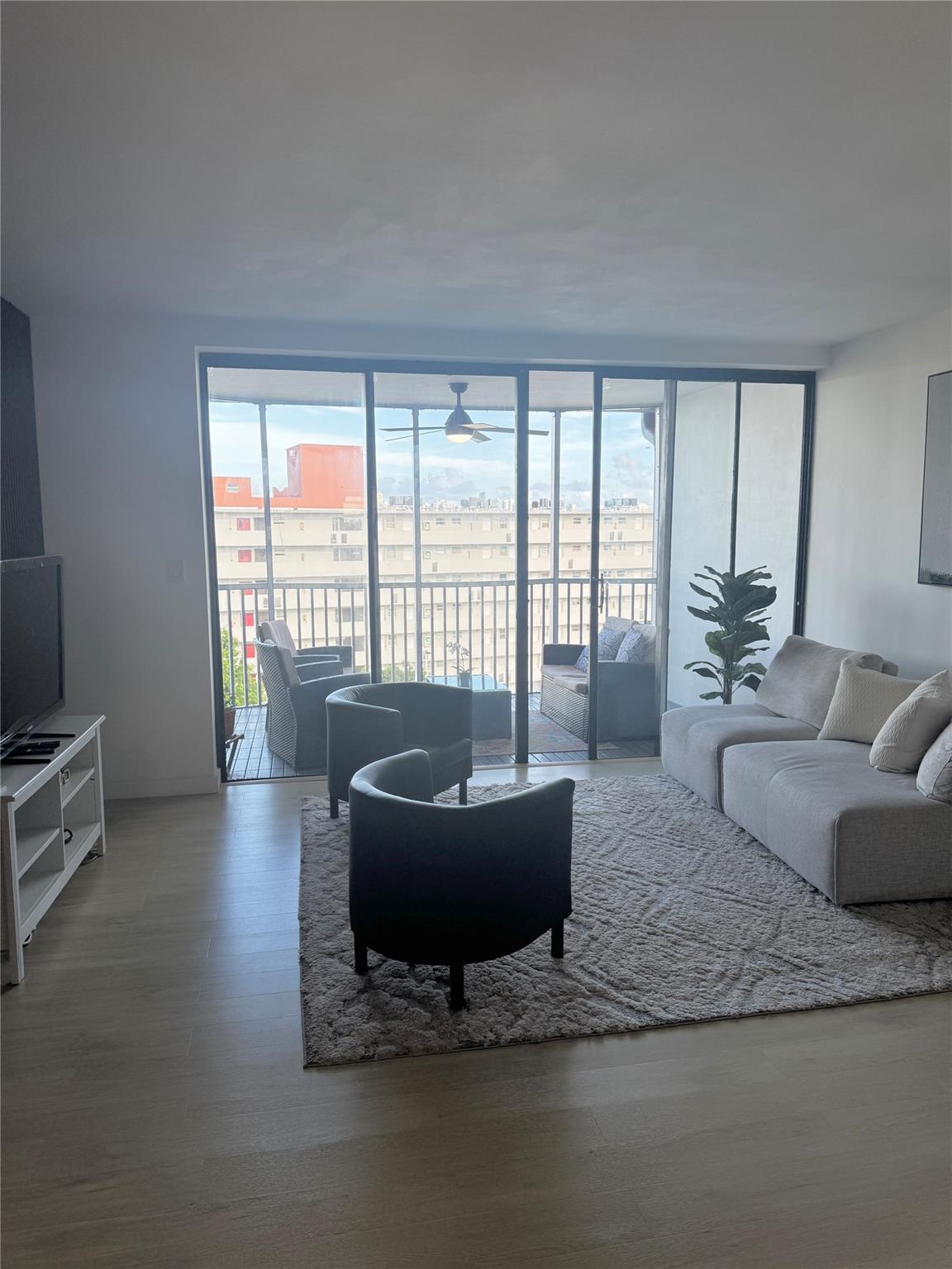 Jade Winds - Residential