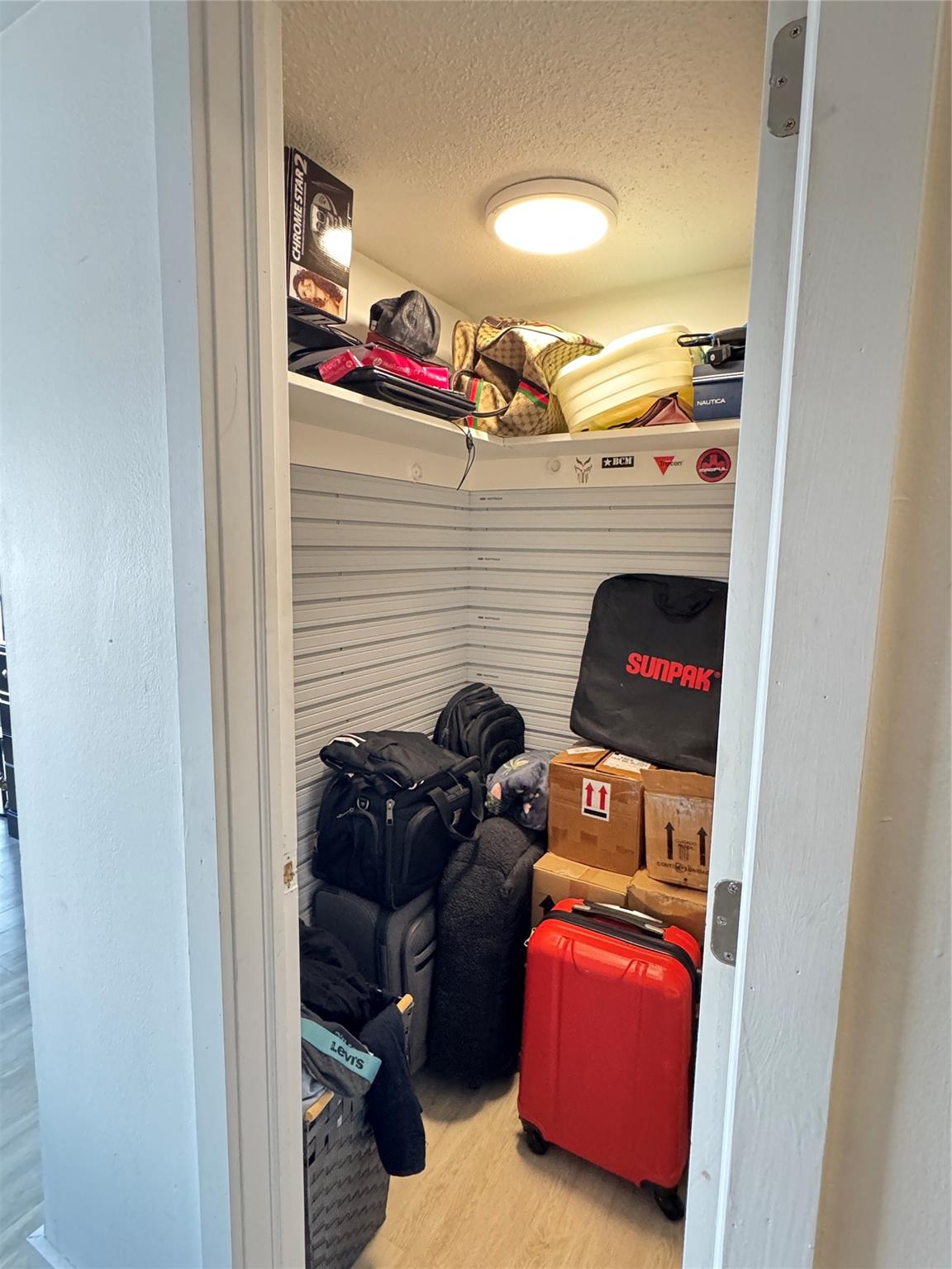 Jade Winds - Residential