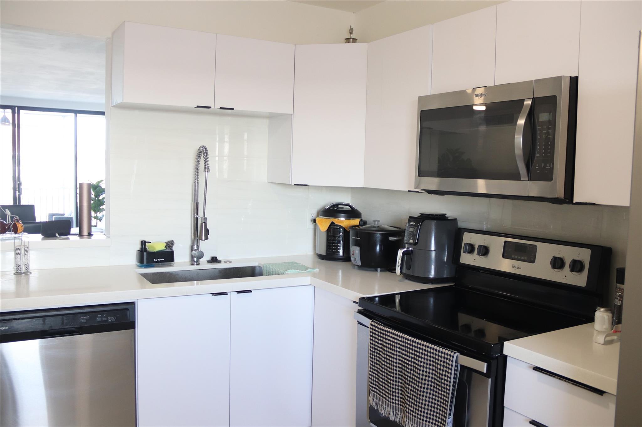 Jade Winds - Residential