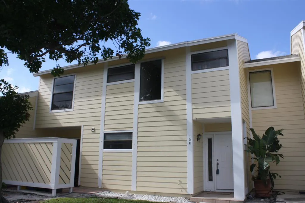 502 Lakewood Dr Unit 10C  