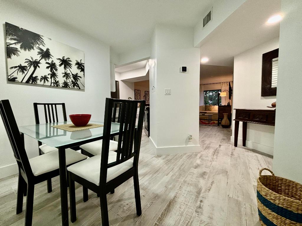 SHORES AT WELLINGTON II CONDO - Residential