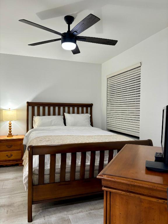 SHORES AT WELLINGTON II CONDO - Residential