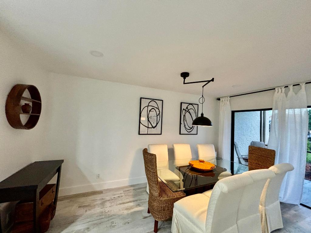 SHORES AT WELLINGTON II CONDO - Residential