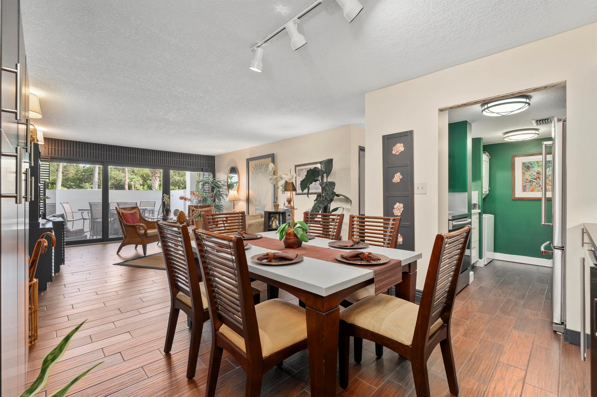 Jensen Beach, Florida 34957, United States, 2 Bedrooms Bedrooms, ,2 BathroomsBathrooms,Residential,Active,207896