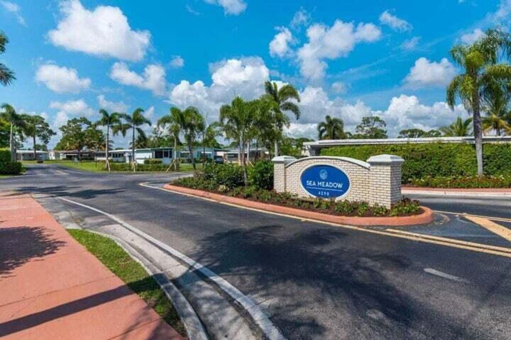 Photo of 8888 Kings Drive #204, Boynton Beach, FL 33436 (MLS # R11135120)