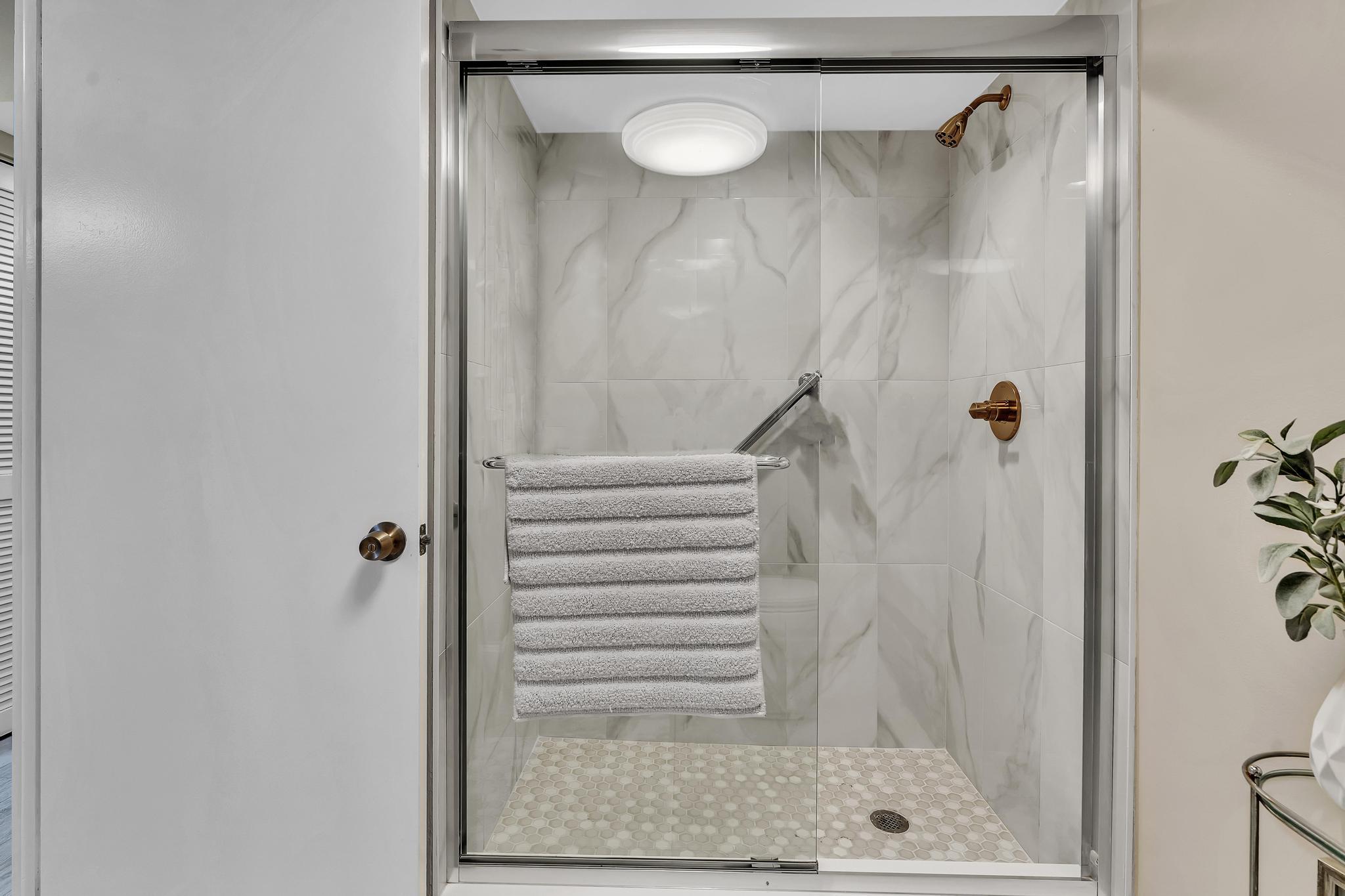 GRANDVIEW AT EMERALD HILLS CONDO - Residential