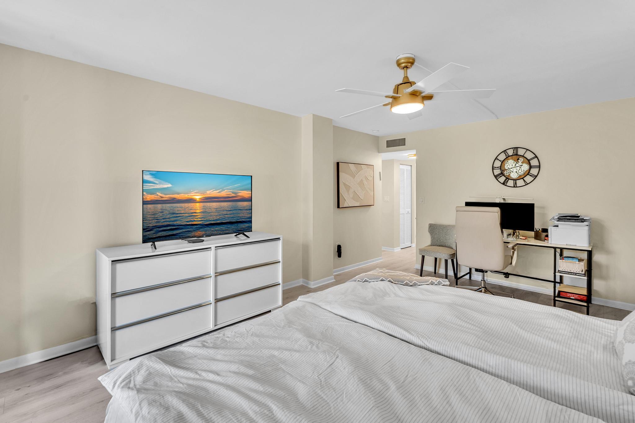 GRANDVIEW AT EMERALD HILLS CONDO - Residential