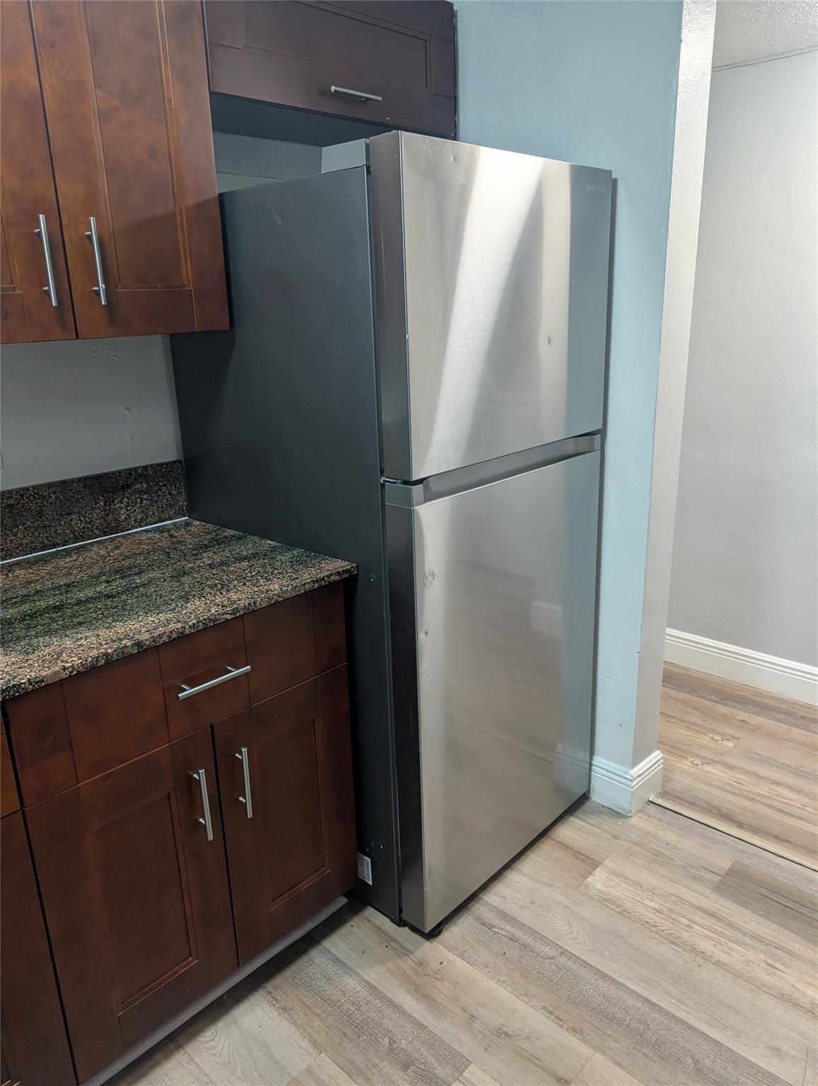 LUSH APARTMENTS - Residential Lease