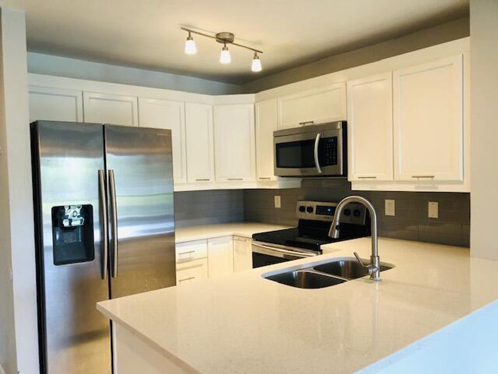 Photo of 4767 Via Palm Lakes #206, West Palm Beach, FL 33417 (MLS # B26021163)