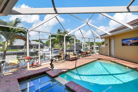 A home in Hutchinson Island