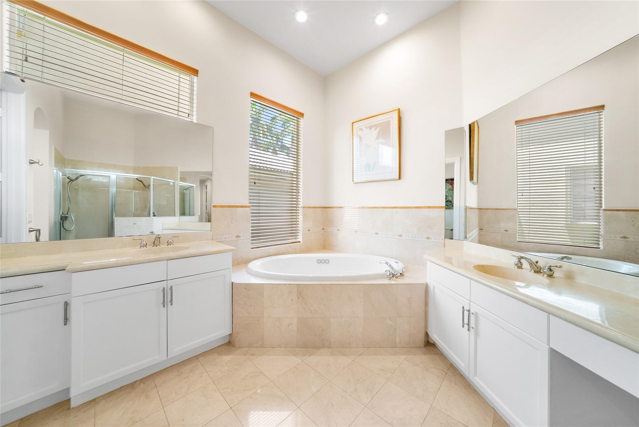 7627 NW 127th Mnr
