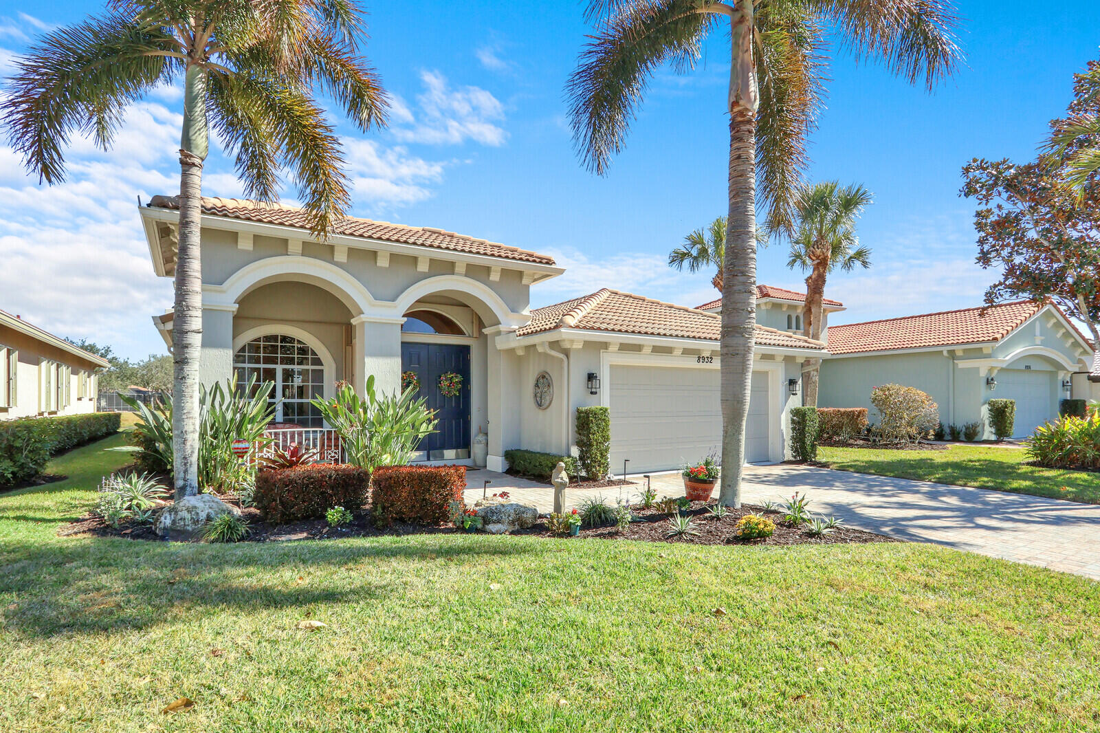 8932 SW Champions Way