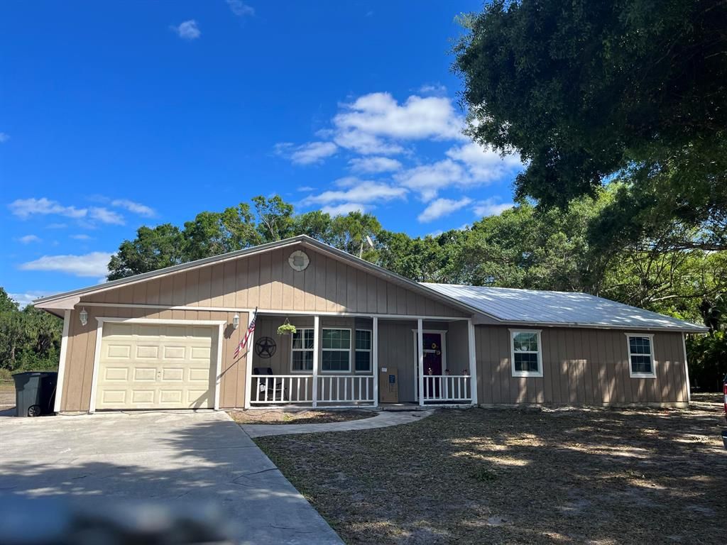 Photo of 4220 Mccarty Rd, Fort Pierce, FL 34945 (MLS # R10874248)