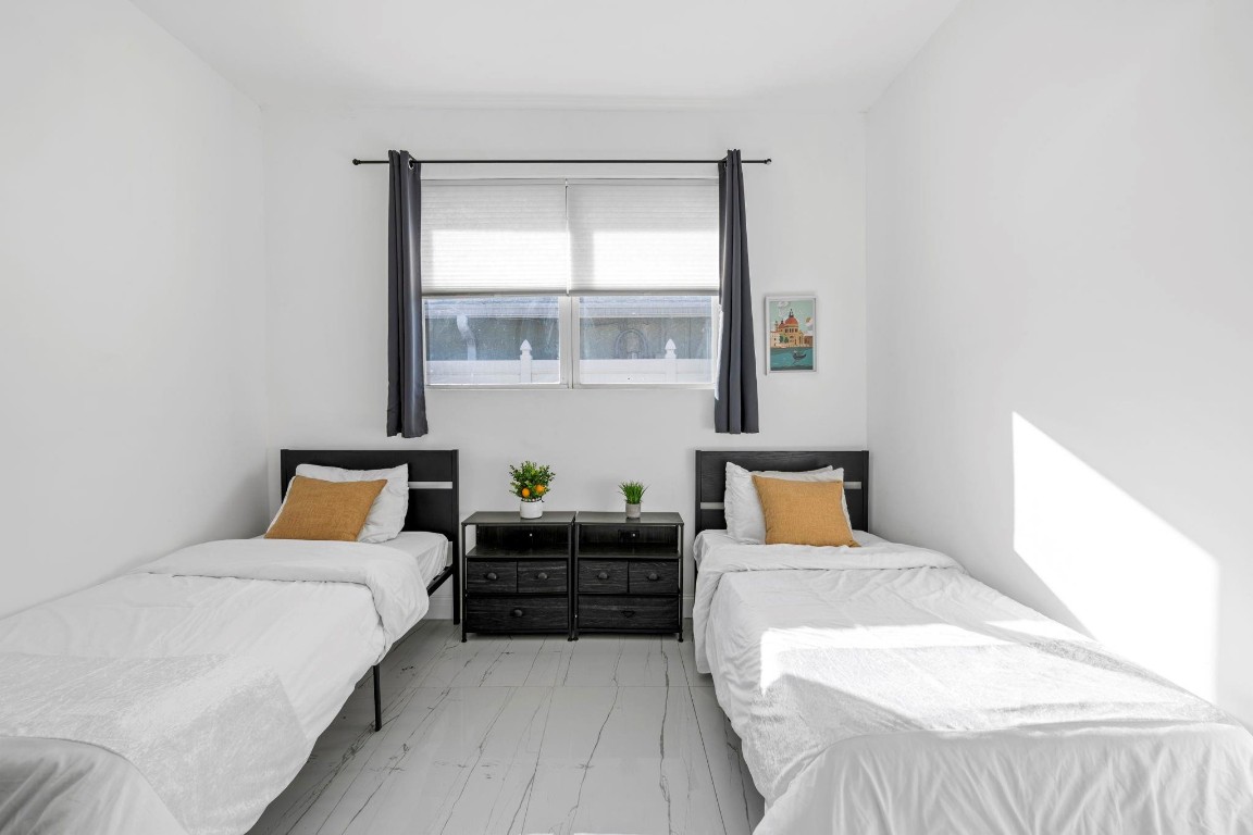 MANGO GARDENS - Residential Lease