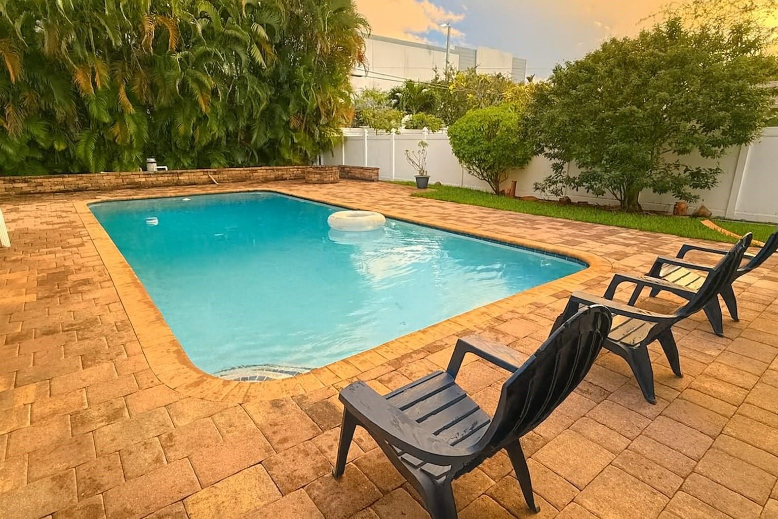 MANGO GARDENS - Residential Lease