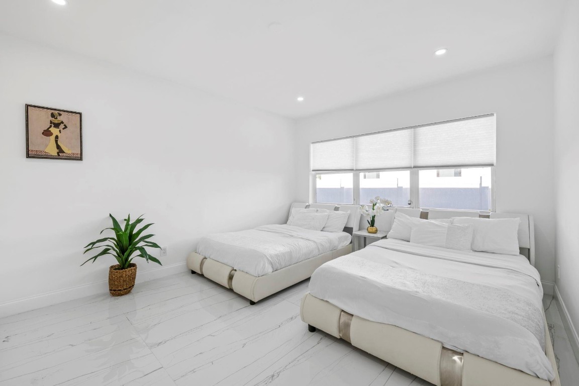 MANGO GARDENS - Residential Lease