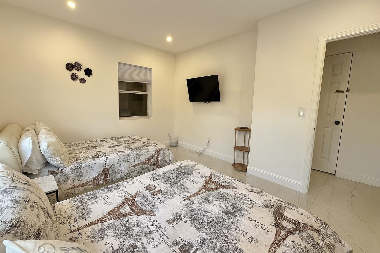 MANGO GARDENS - Residential Lease