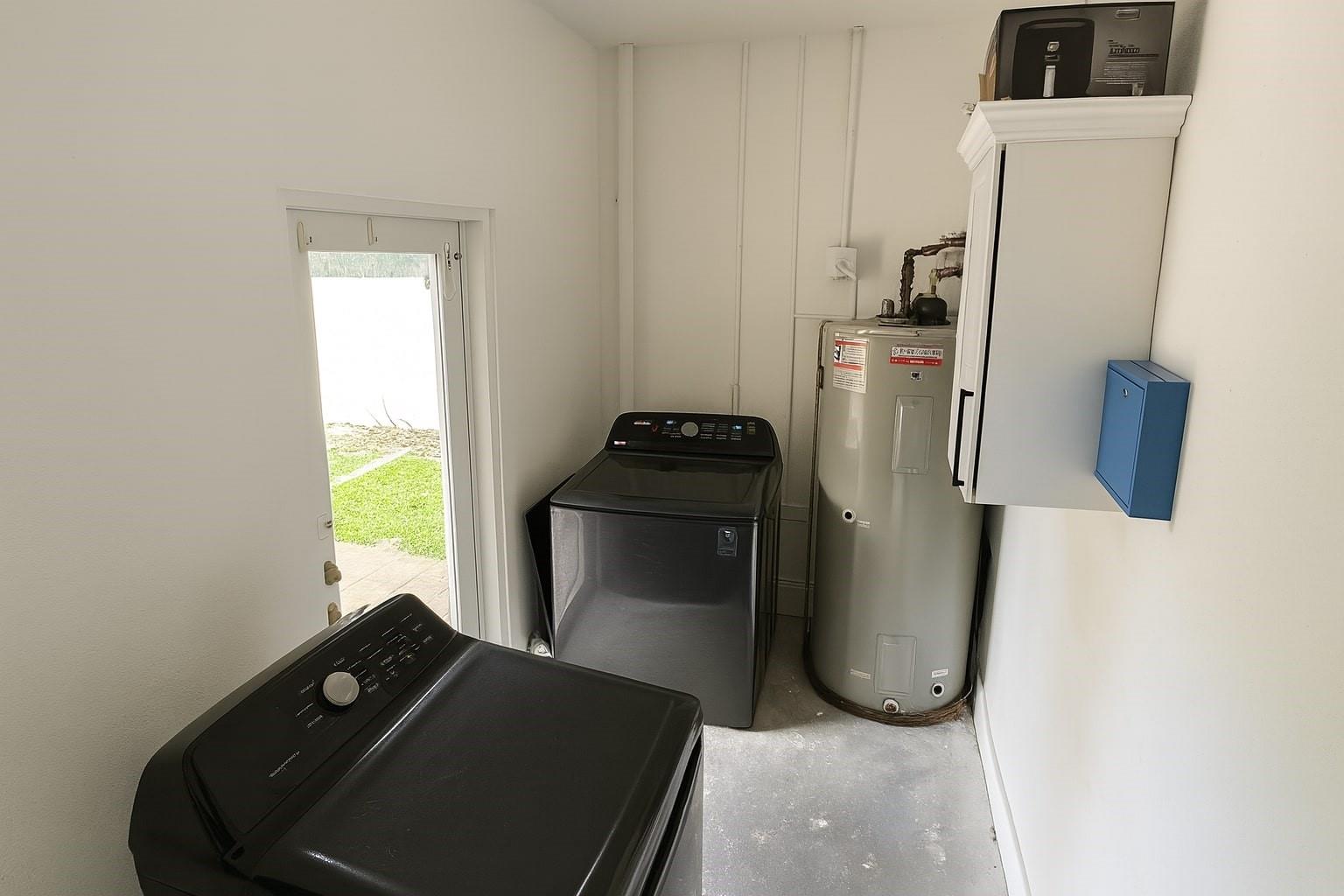 MANGO GARDENS - Residential Lease