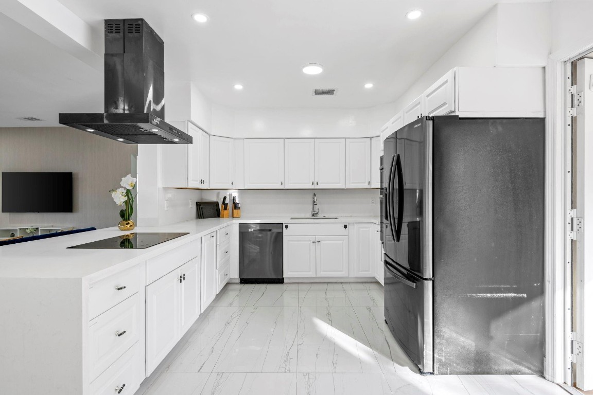 MANGO GARDENS - Residential Lease