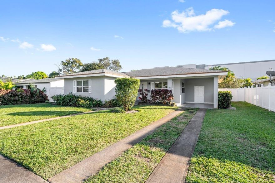 Large poolside Fort Lauderdale retreat! Fully furnished. Ideal for vacation use, short-term rental, or annual lease. This updated 4 bedroom, 2 bathroom home + guest house is great for large families, groups or extended stays. Bright, open living areas flow into a fully equipped kitchen with stainless steel appliance and ample storage. Step outside to a private tropical pool with lounging and dining space, perfect for entertaining or relaxing year-round. Bedrooms are well sized with a mix of king, queen and twin beds, plus smart locks for added privacy. Impact windows, central AC, washer/dryer and generous parking. Located in a quiet neighborhood just minutes to beaches, Las Olas, dining, shopping and major roadways. Turnkey, versatile and built for comfort. Available March 23rd.