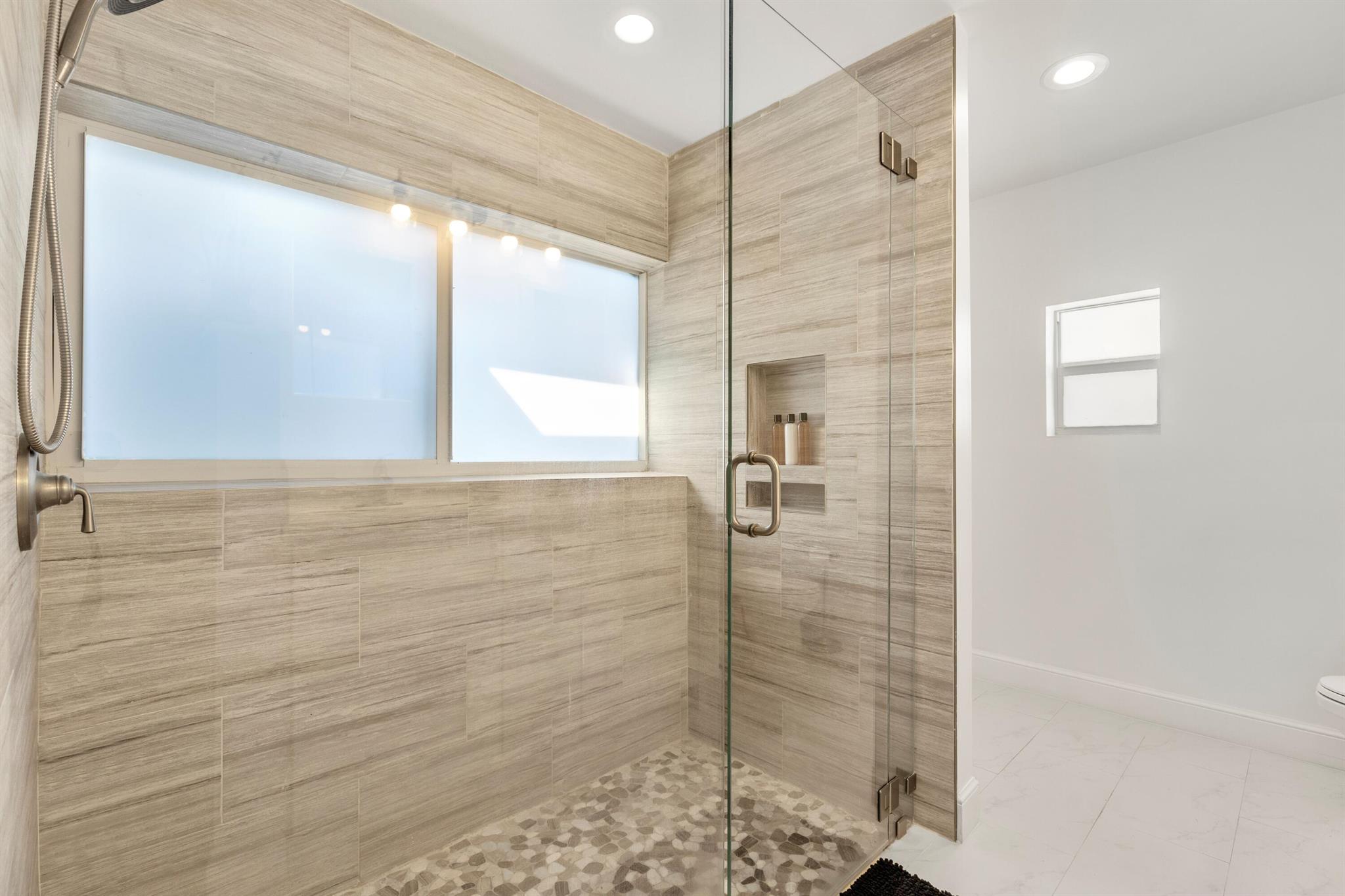 DEERFIELD RIDGE SEC 1 - Residential Lease