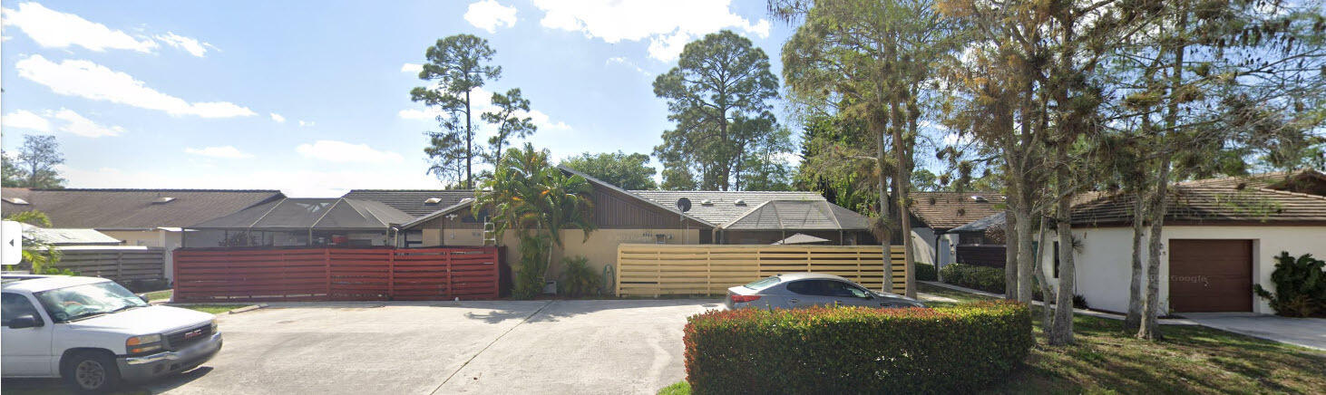 SUGAR POND MANOR OF WELLINGTON - Residential