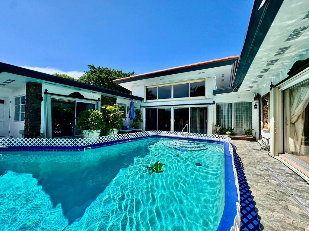 Photo of 2802 SW 4th Street, Boynton Beach, FL 33435 (MLS # R11119268)