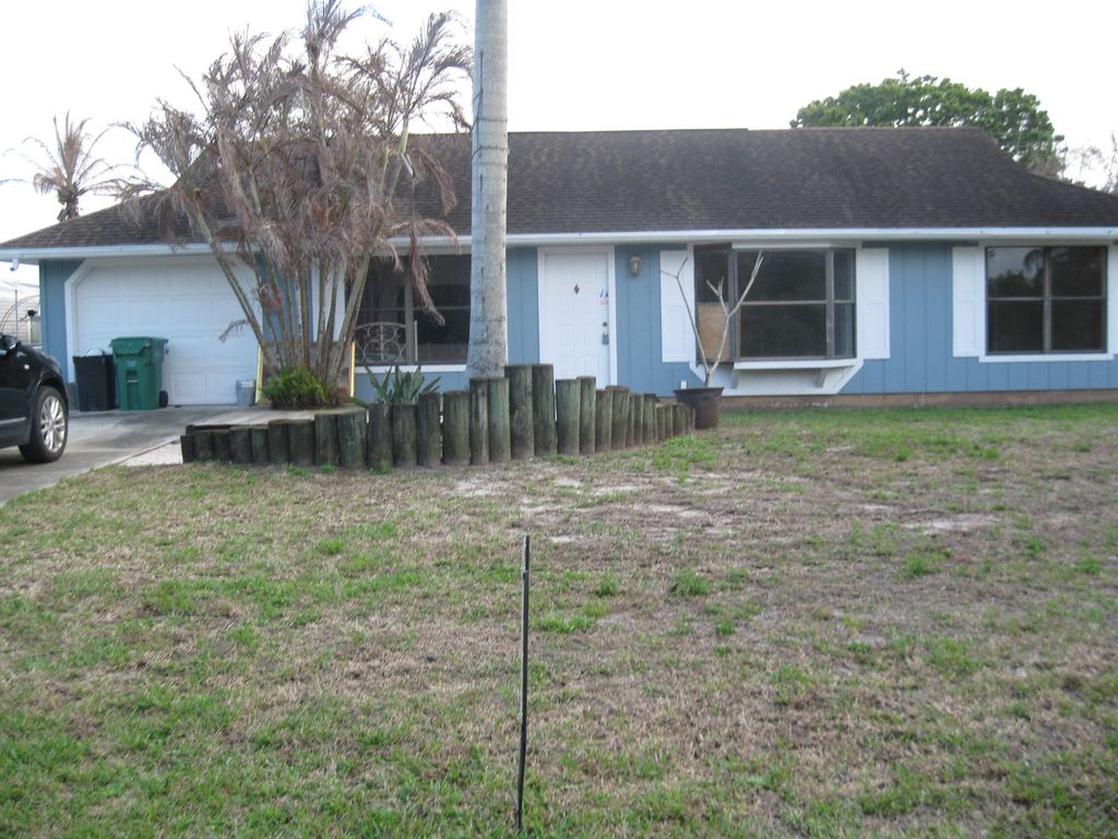 Photo of 7105 North Boulevard, Fort Pierce, FL 34951 (MLS # B26005439)