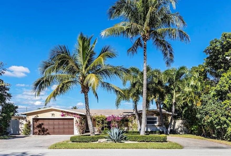 If you're looking for a beautifully remodeled waterfront, pool home, with ocean access, look no further!  Property includes a hot tub, tiki hut and more.  DO NOT STEP FOOT ON THE PROPERTY or DISTURB the airbnb guests!  Thank you.