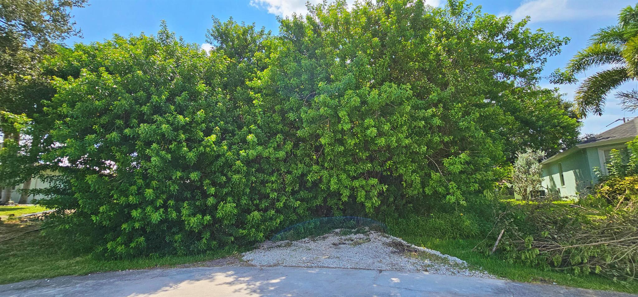 PORT ST LUCIE-SECTION 34- BLK 2423 LOT 27 - Land