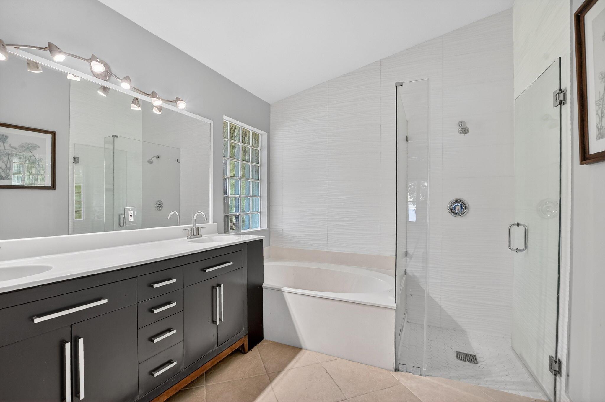 LAKES AT BOCA RATON PAR E - Residential