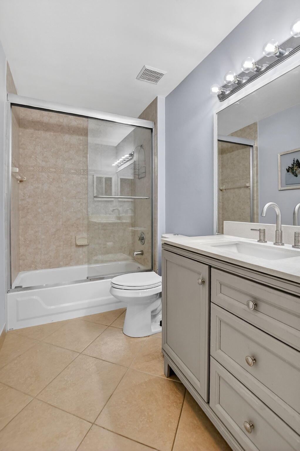 LAKES AT BOCA RATON PAR E - Residential