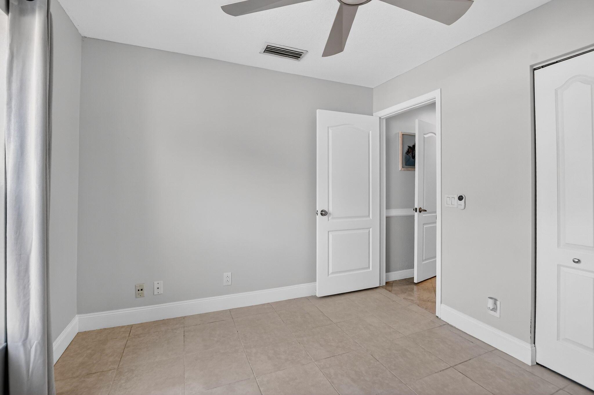 LAKES AT BOCA RATON PAR E - Residential