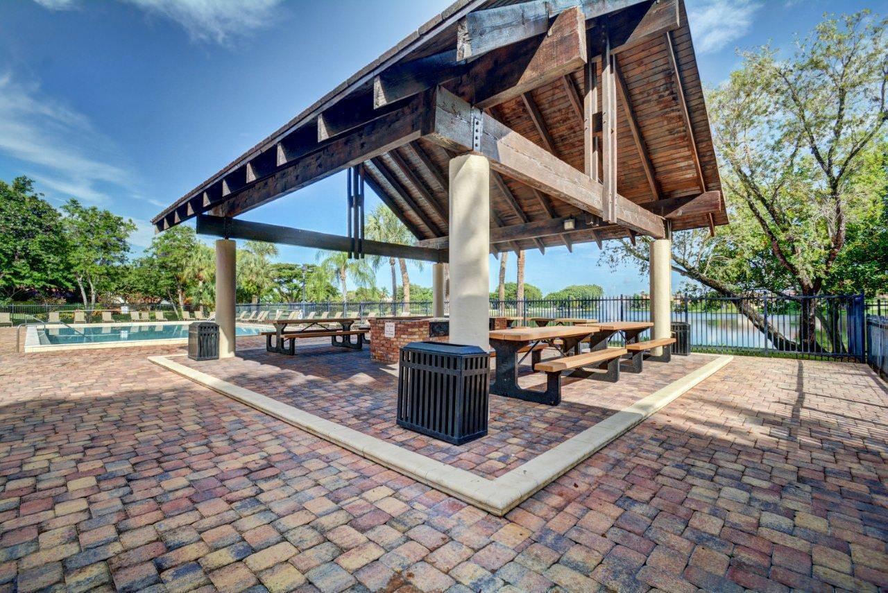 LAKES AT BOCA RATON PAR E - Residential