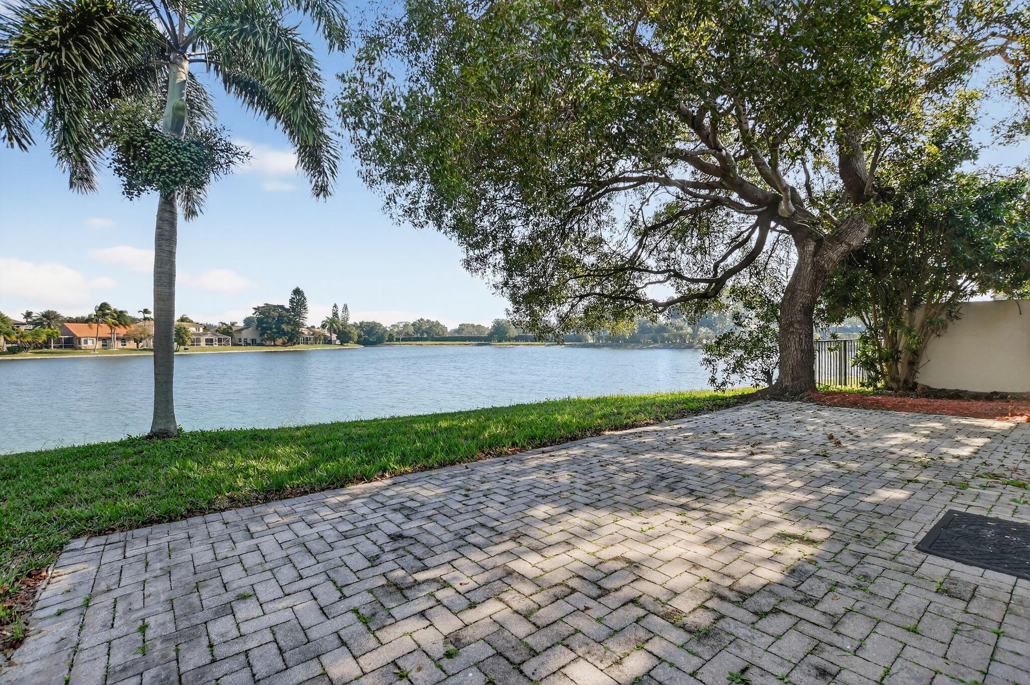 LAKES AT BOCA RATON PAR E - Residential