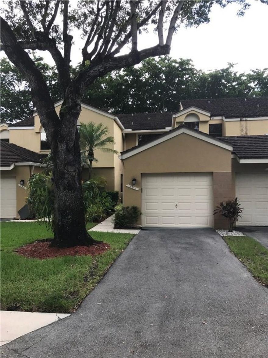 Come home to this updated and completely move in ready beauty overlooking a nice little lake in Chatham Towne. This is a 2 bed 2 bath 2nd floor unit with an attached 1 car garage. Updated kitchen w/very nice white cabinetry & quartz counter top.Brand new carpet in living area & 2nd bed.Guest bath has been completely updated as well as master shower.You get 2 large skylights in the vaulted ceiling allowing plenty of natural night in this unit. Washer/Dryer included in unit as well.