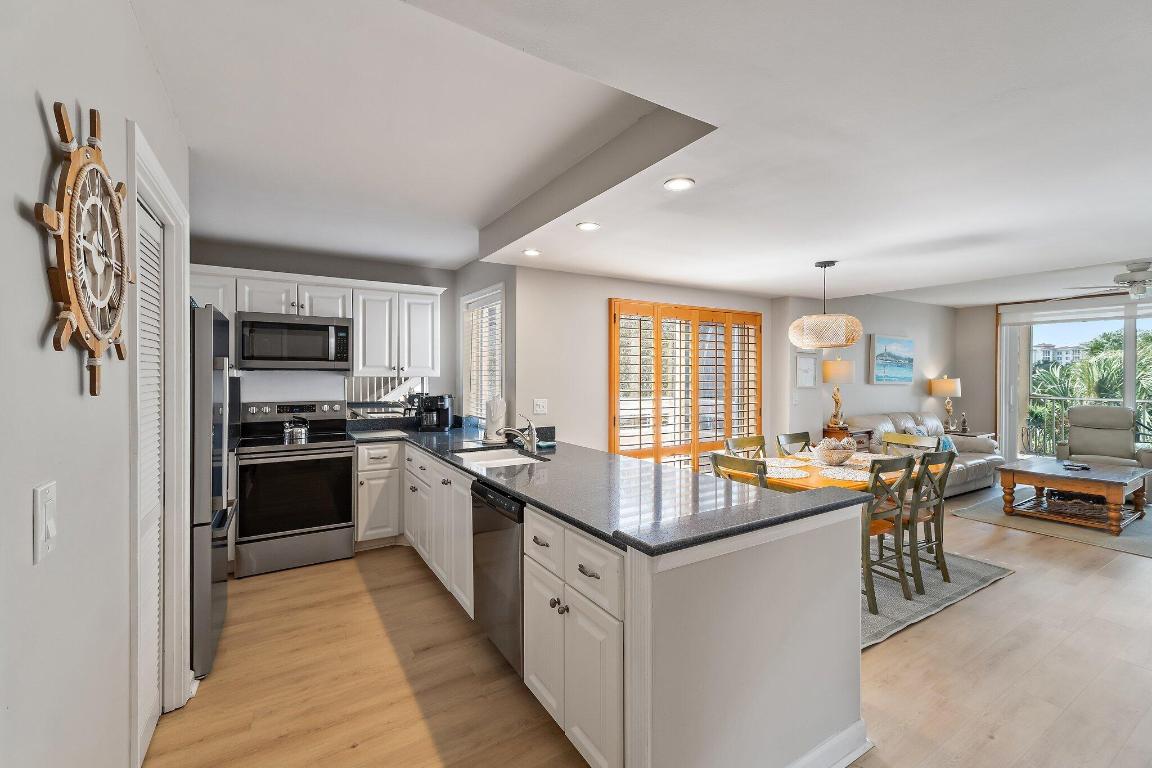 JUPITER BAY ONE THRU SIX CONDO - Residential Lease