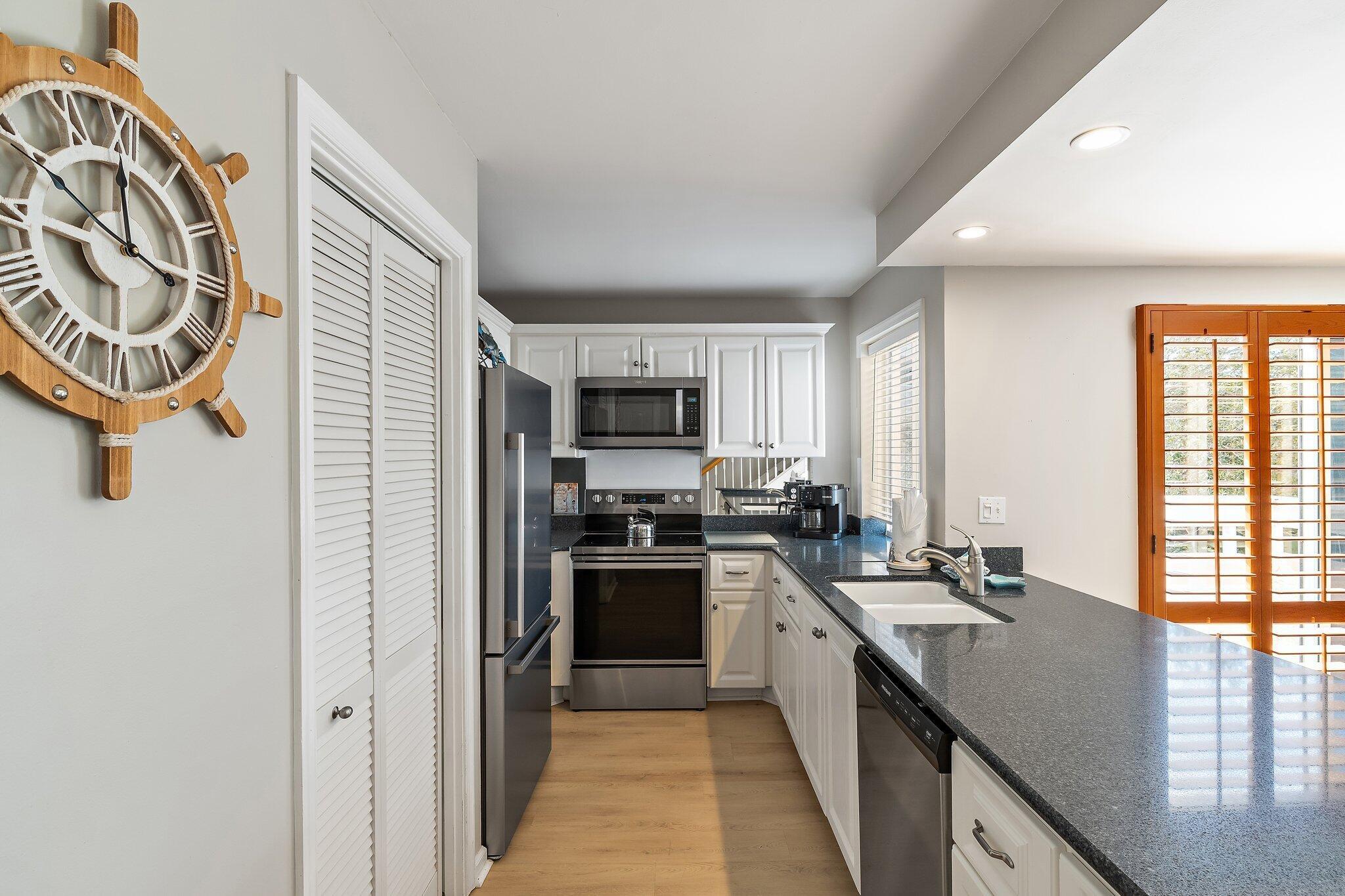 JUPITER BAY ONE THRU SIX - Residential Lease