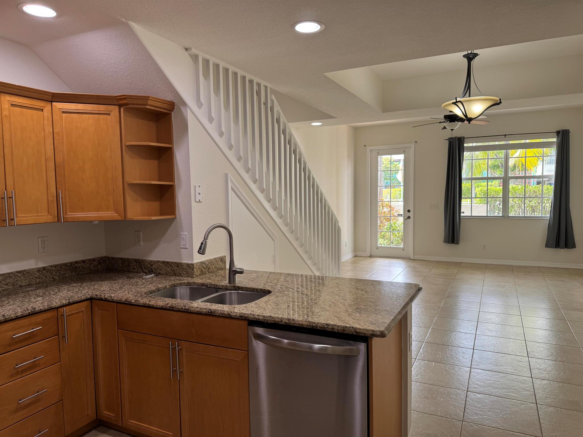 PINEAPPLE VILLAGE 2 - Residential Lease