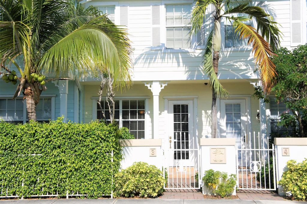 Photo of 902 S Federal Highway #3, Lake Worth Beach, FL 33460 (MLS # R11130405)