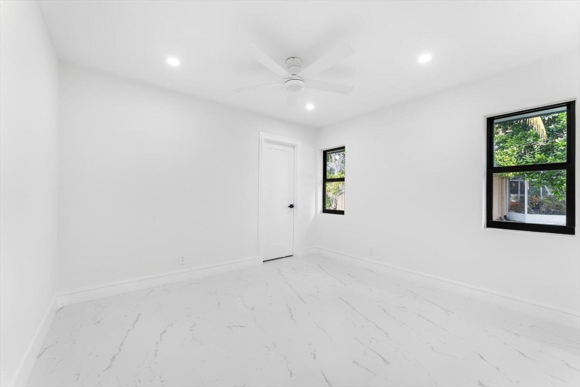 SAILBOAT POINT OF WELLINGTON - Residential