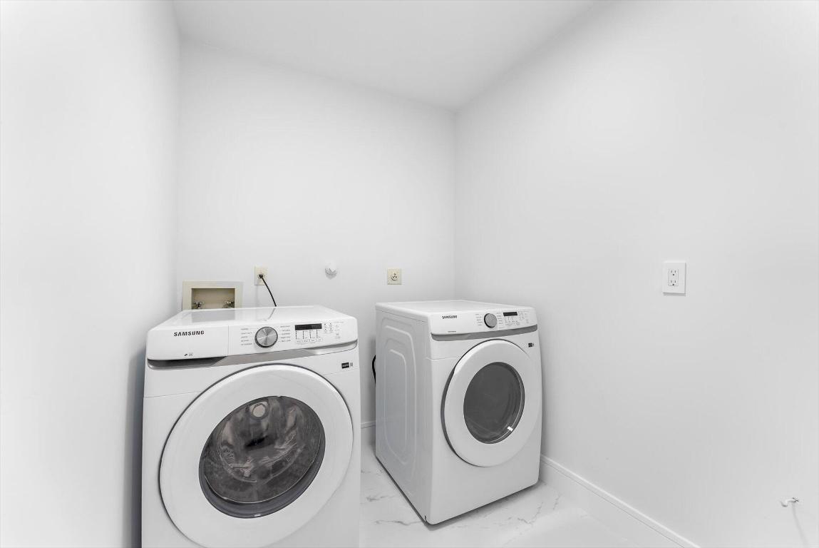 SAILBOAT POINT OF WELLINGTON - Residential